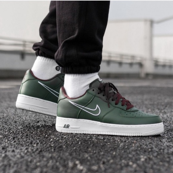 Nike Other - Nike air force 1 low retro sneakers
